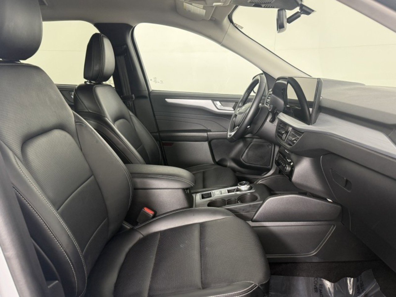 Certified 2025 Ford Escape Platinum image 8