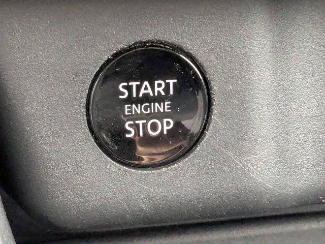 Used 2025 Nissan Rogue SV FWD image 31