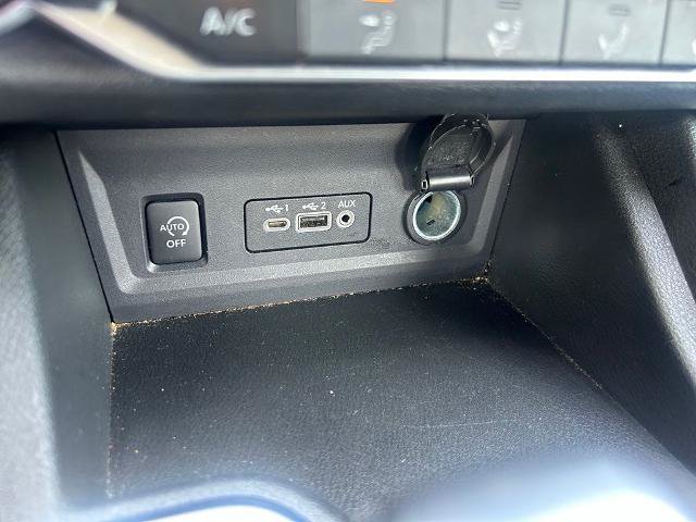 Used 2024 Nissan Sentra SV FWD image 24