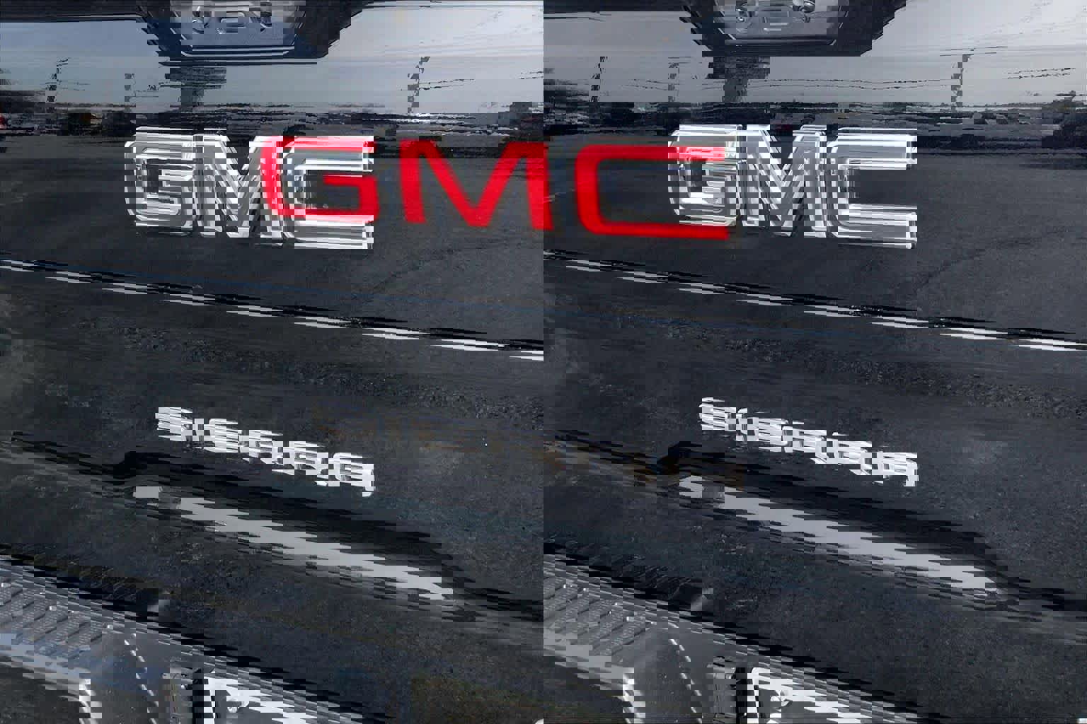 Used 2023 GMC Sierra 1500 AT4X image 12