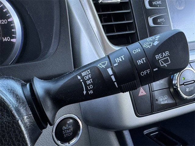 Used 2019 Toyota Highlander XLE image 21