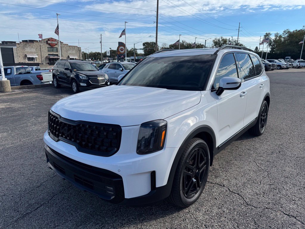 Used 2025 Kia Telluride SX X-Line AWD/4WD image 3