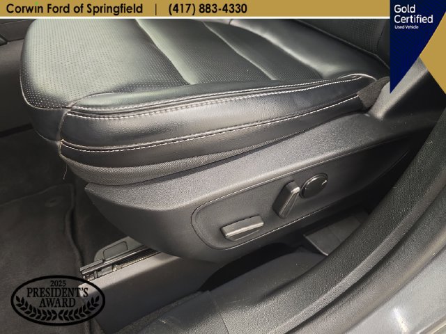 Certified 2025 Ford Escape Platinum AWD/4WD image 34