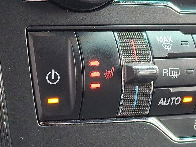 Certified 2018 Ford Explorer XLT w/ Equipment Group 202A image 25