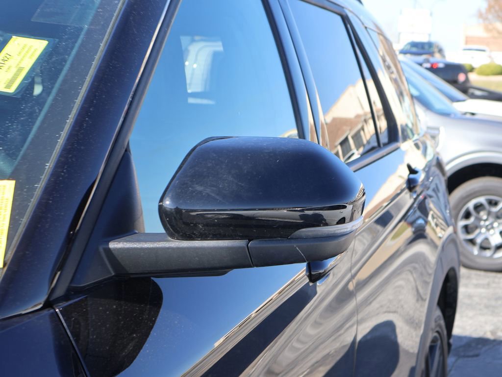 Certified 2025 Ford Explorer ST-Line w/ ST-Line Street Pack image 18