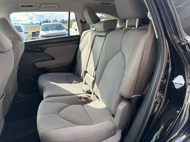 Used 2020 Toyota Highlander L AWD/4WD image 34