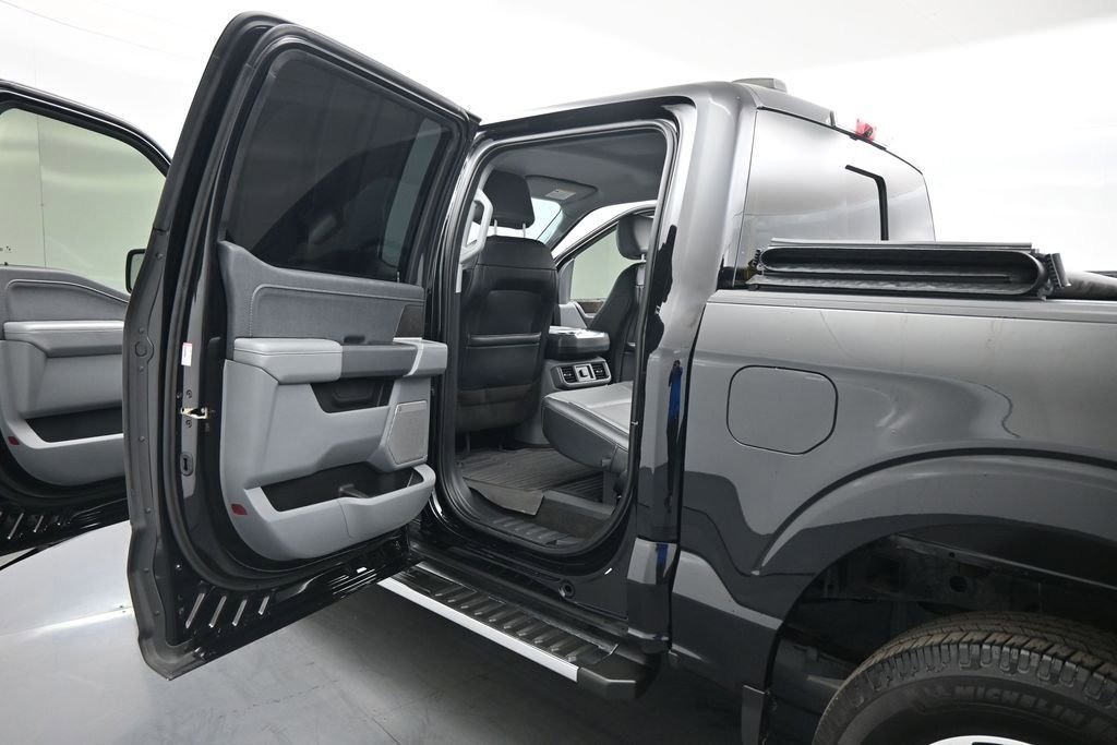 Certified 2022 Ford F150 Lariat w/ Max Trailer Tow Package AWD/4WD image 19
