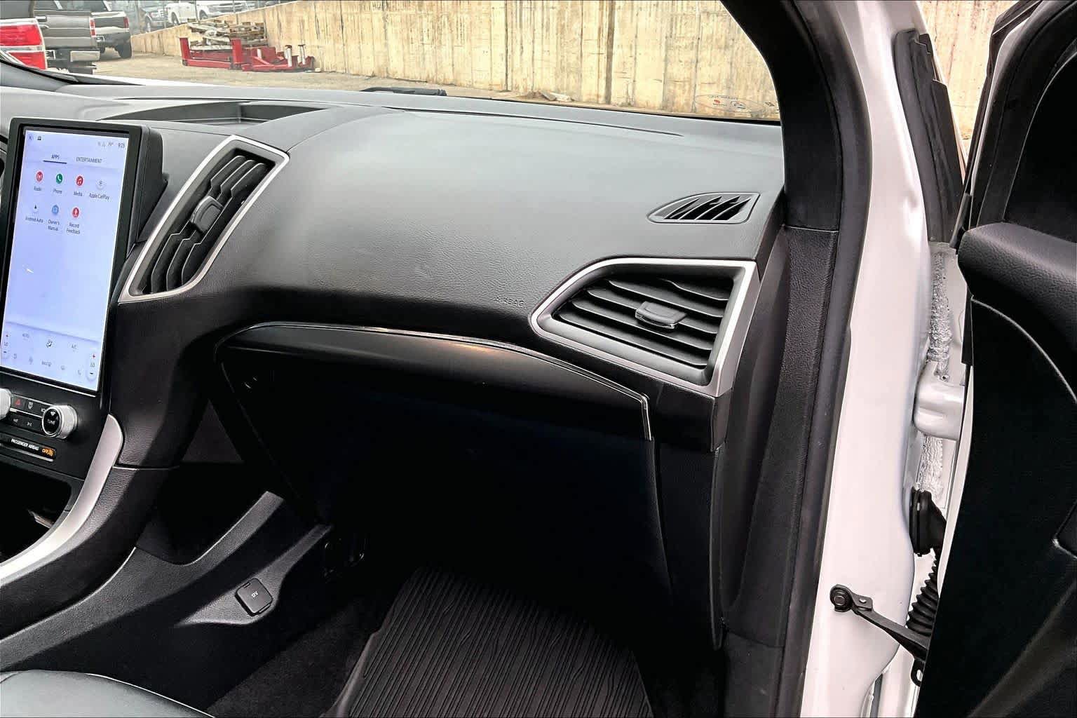 Certified 2022 Ford Edge ST-Line AWD/4WD image 18