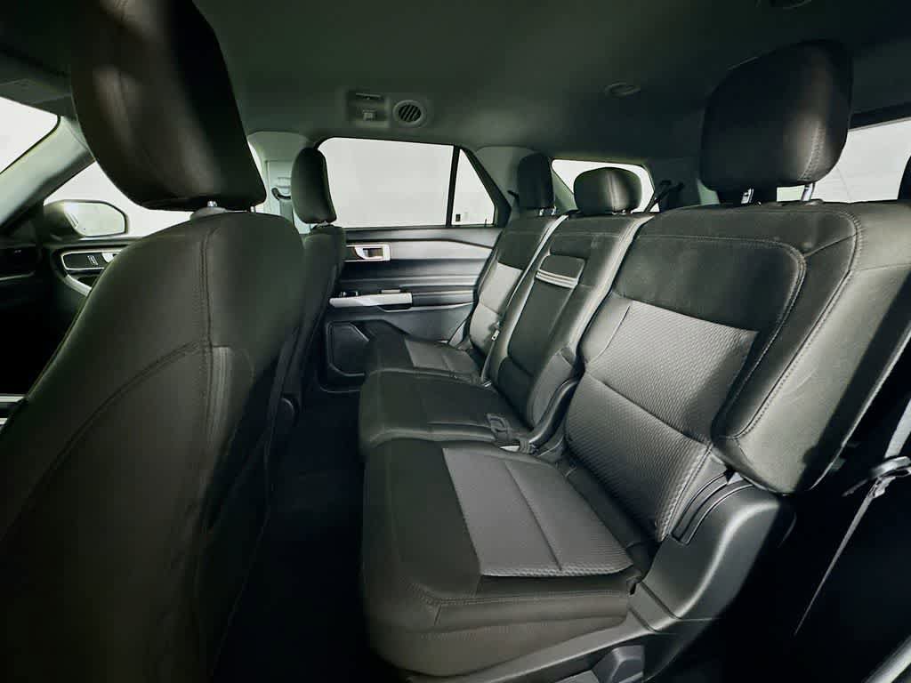Certified 2024 Ford Explorer XLT RWD image 13
