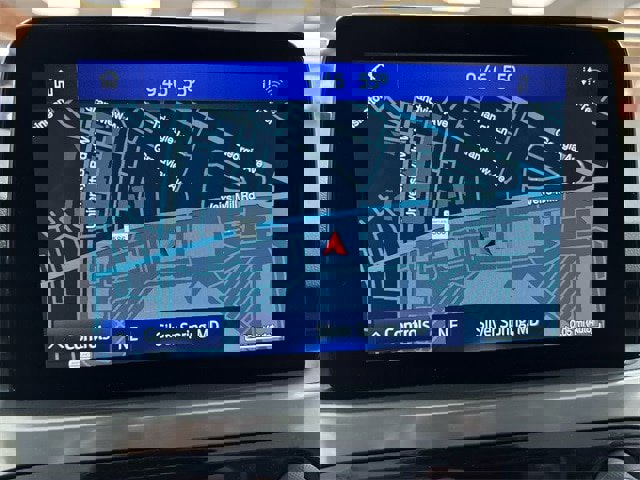 Certified 2022 Ford Escape Titanium image 10