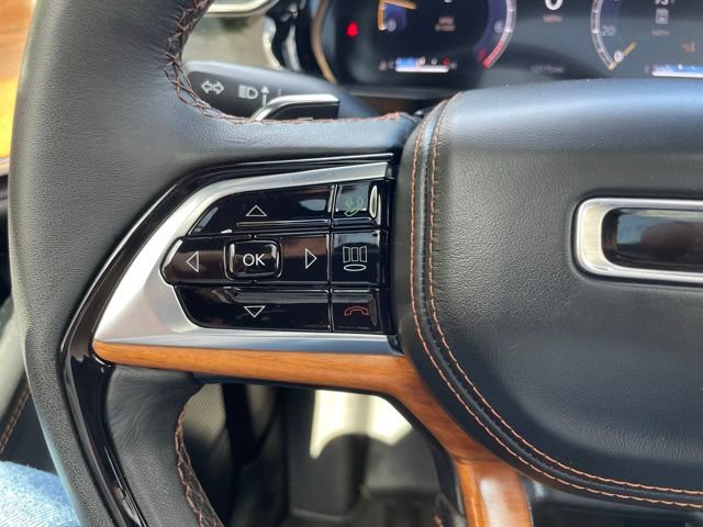 Used 2024 Jeep Grand Cherokee L Summit AWD/4WD image 15