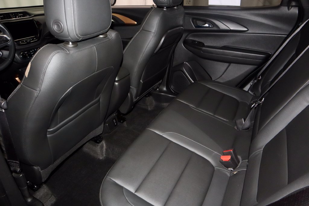 Used 2022 Chevrolet TrailBlazer ACTIV w/ Sun and Liftgate Package AWD/4WD image 21
