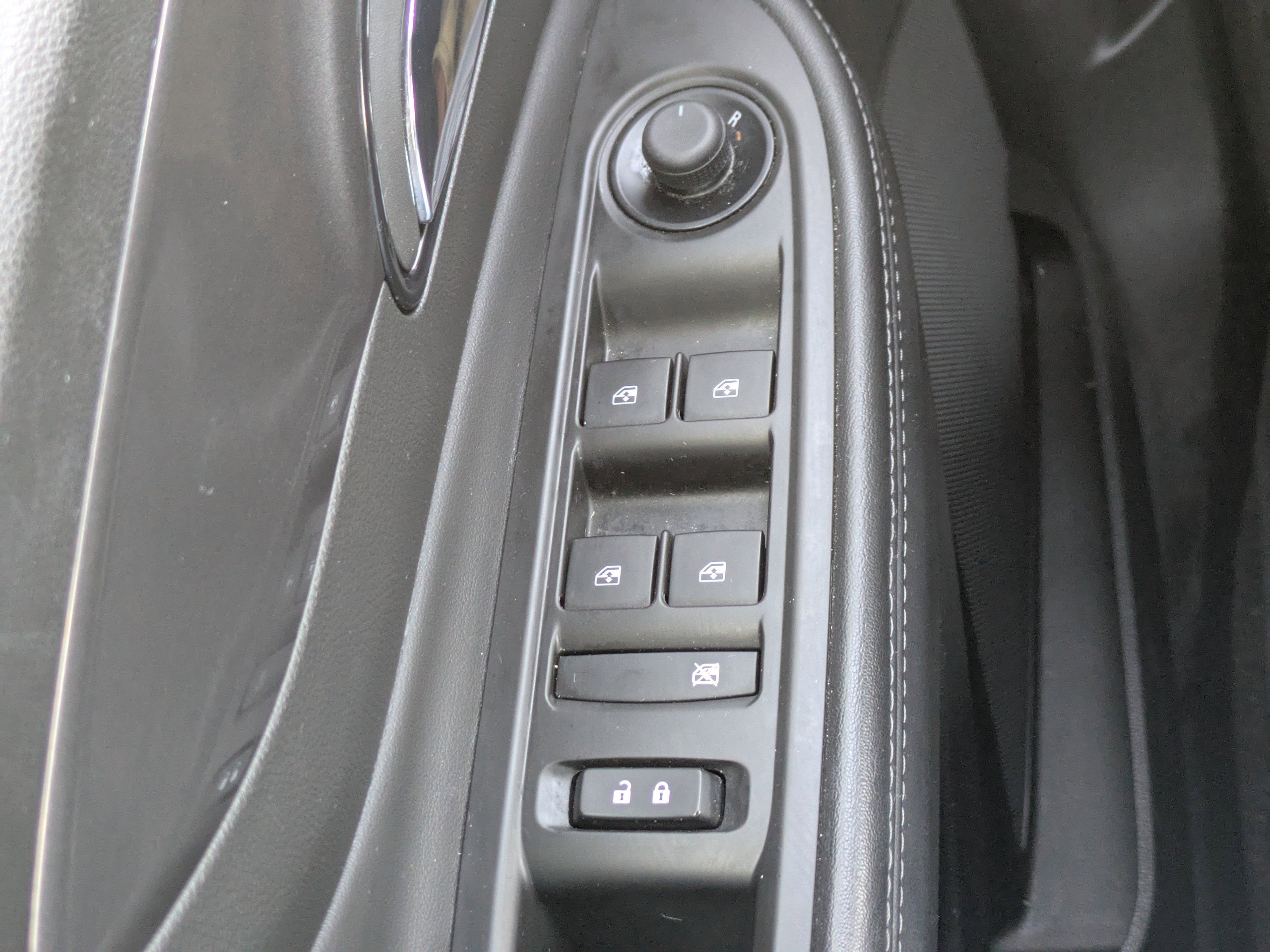 Used 2022 Buick Encore Preferred w/ Safety Package image 21