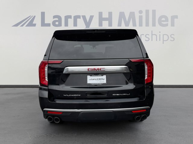 Used 2021 GMC Yukon XL Denali w/ Denali Premium Package AWD/4WD image 4