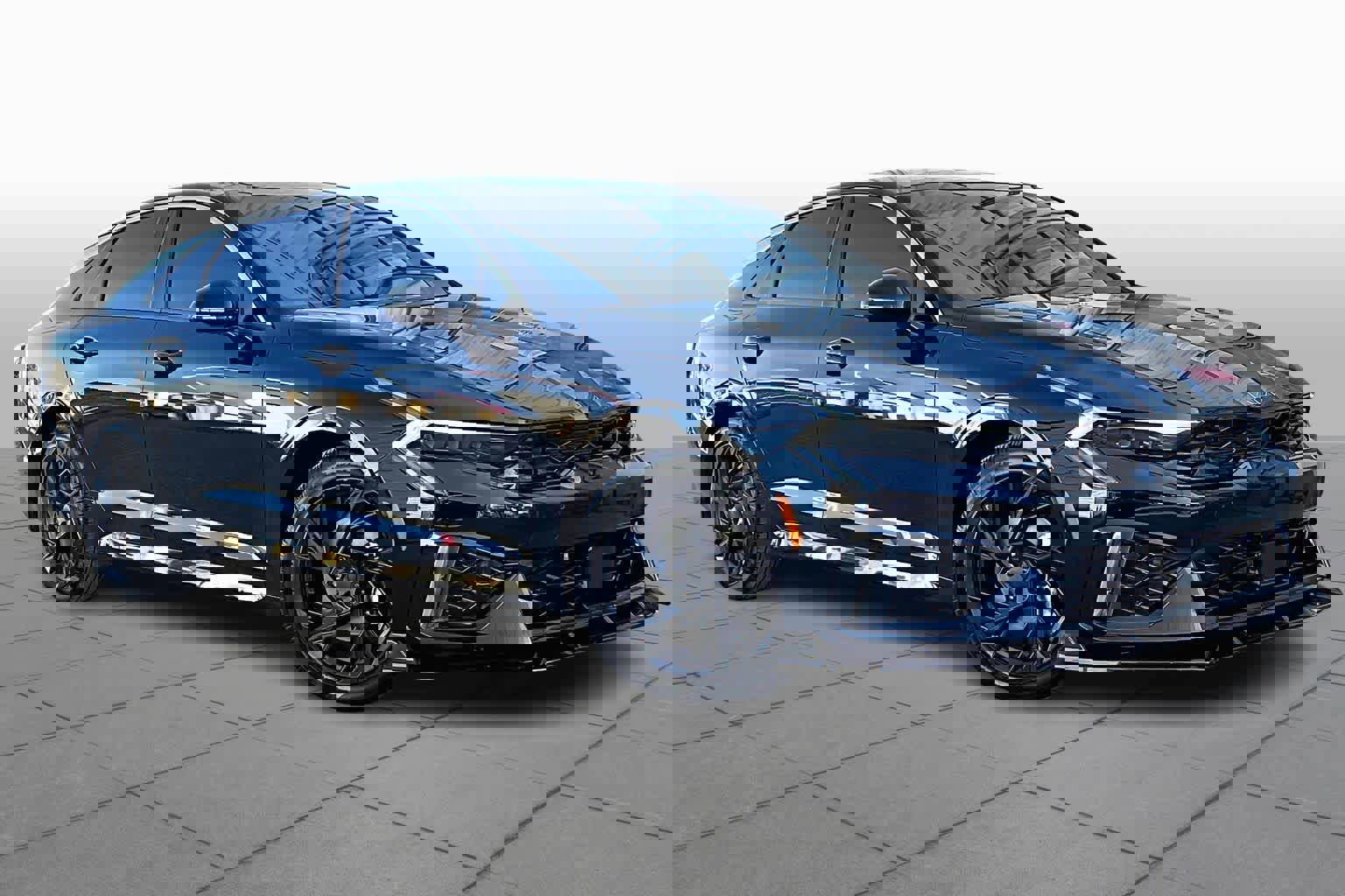 Used 2025 Kia K5 GT-Line w/ GT-Line Premium Package image 3