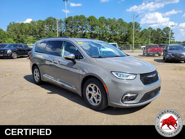 Used 2023 Chrysler Pacifica Limited FWD image 9