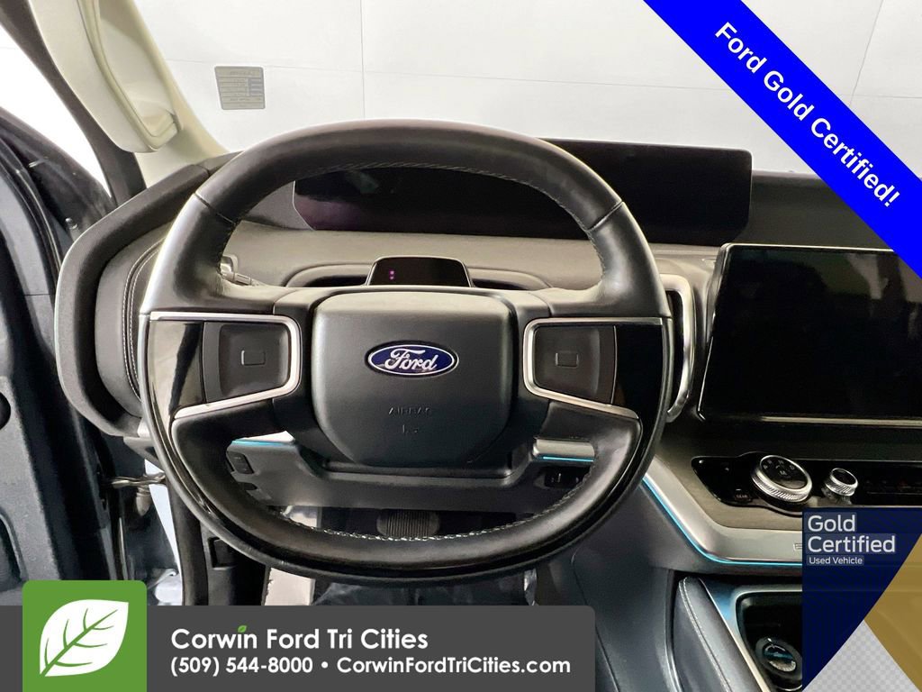 Certified 2025 Ford Expedition Max Platinum image 12