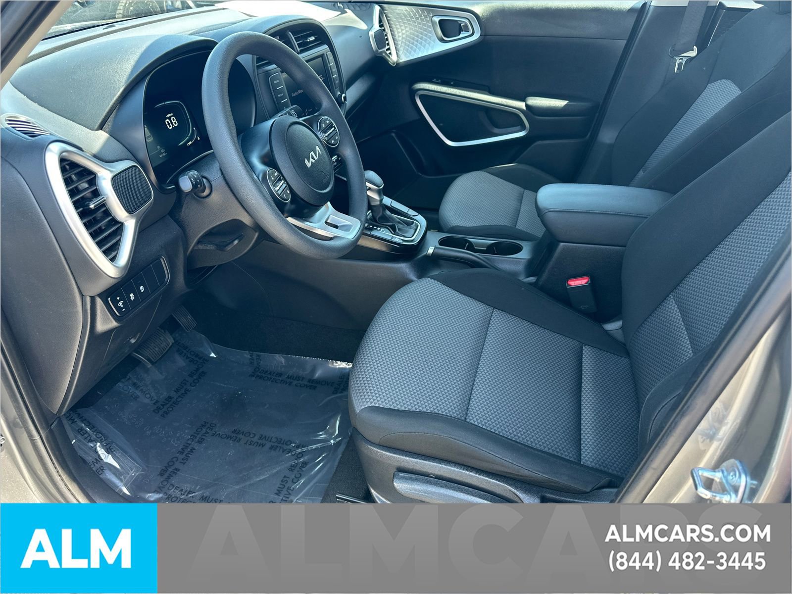 Used 2025 Kia Soul LX w/ LX Technology Package FWD image 10