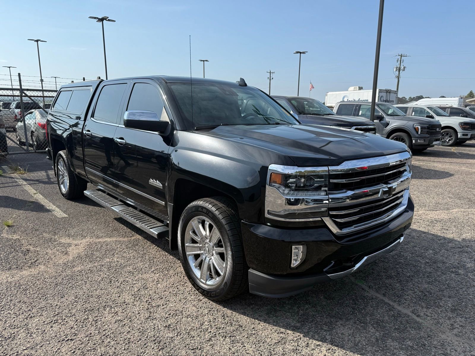 Used 2017 Chevrolet Silverado 1500 High Country image 8