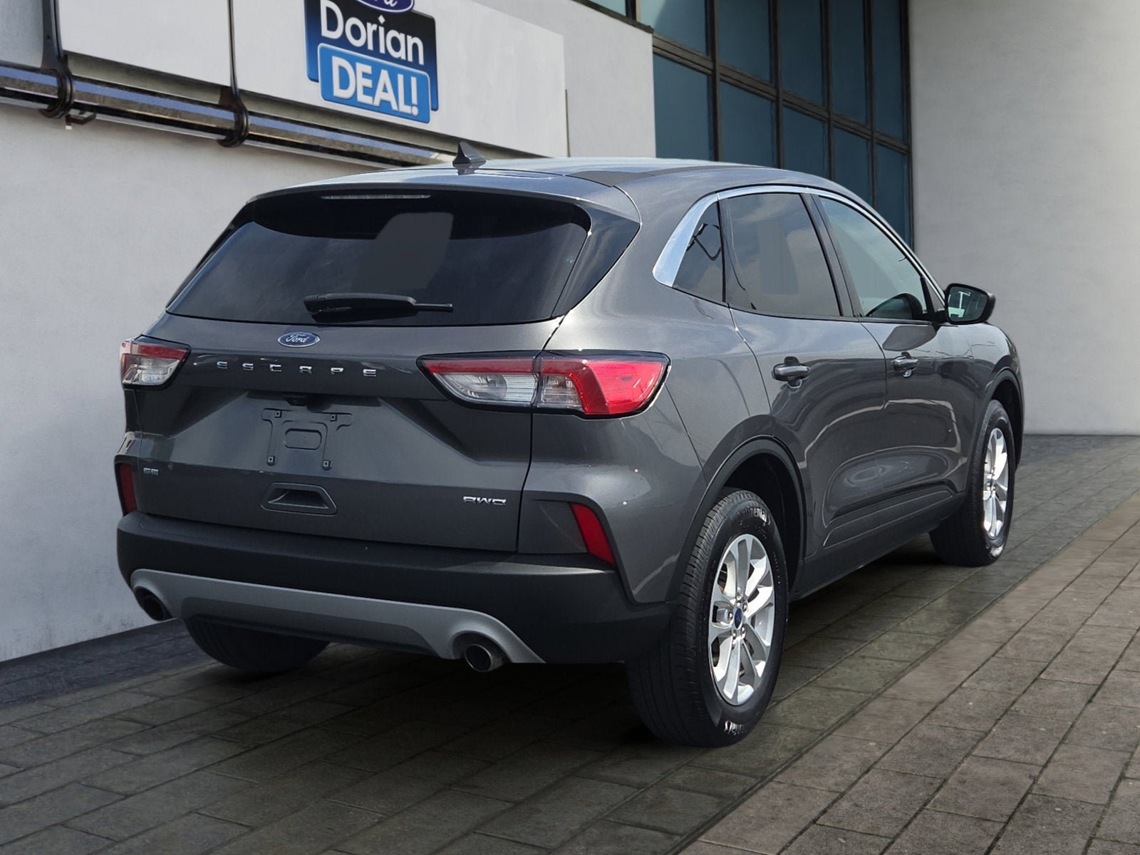 Certified 2022 Ford Escape SE w/ Cold Weather Package AWD/4WD image 3