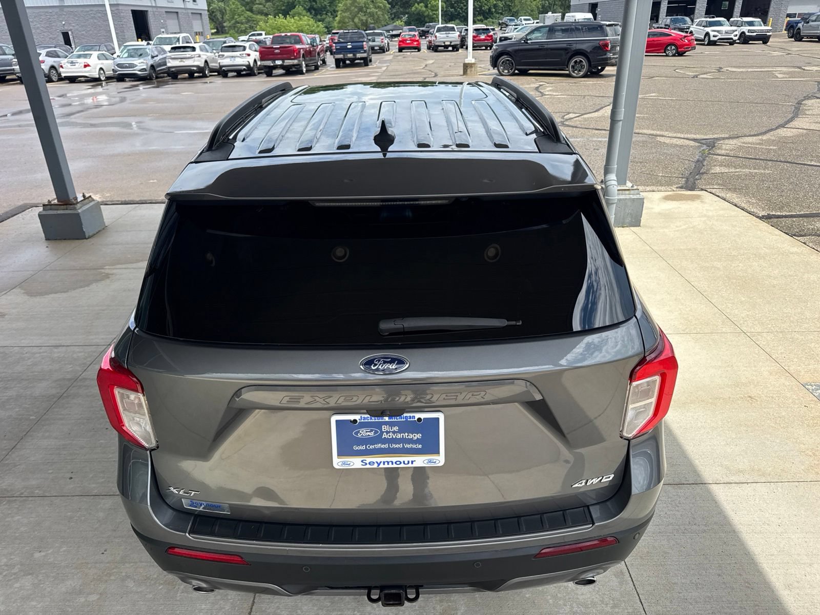 Certified 2023 Ford Explorer XLT w/ Equipment Group 202A AWD/4WD image 7