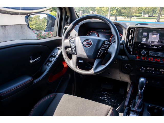 Used 2025 Nissan Frontier PRO-4X AWD/4WD image 12