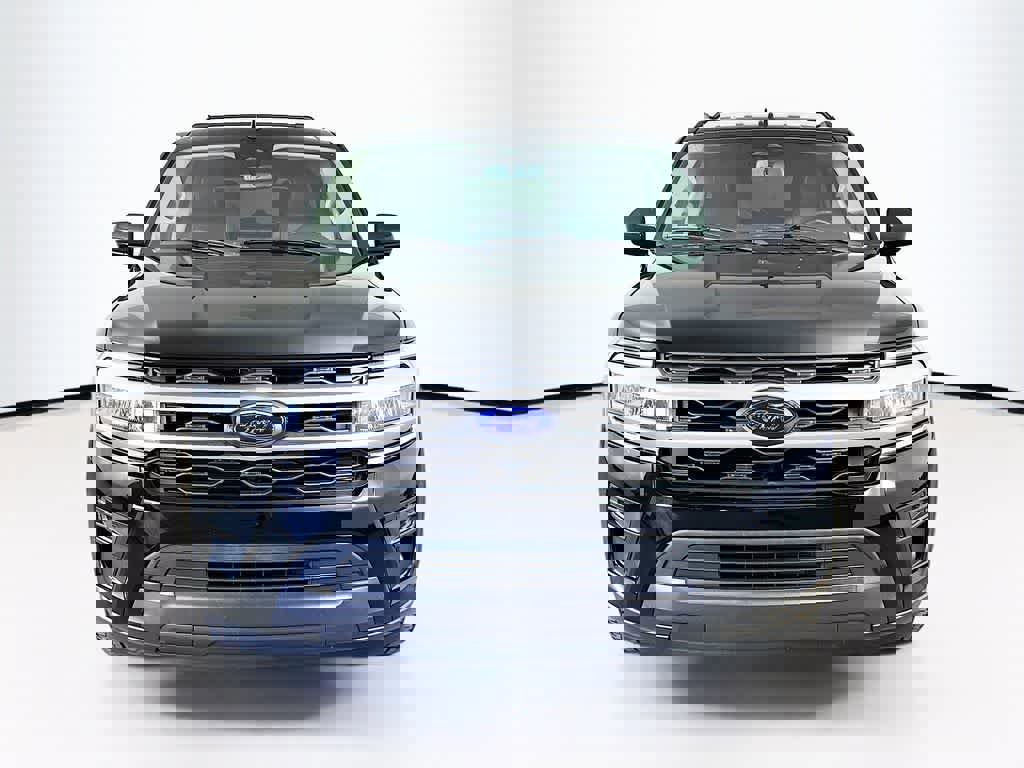 Certified 2023 Ford Expedition XLT image 8