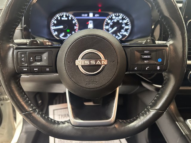 Used 2023 Nissan Pathfinder SL AWD/4WD image 10