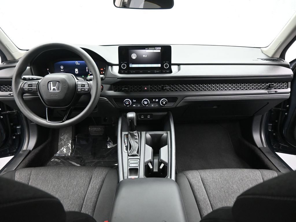 Used 2023 Honda Accord LX image 44