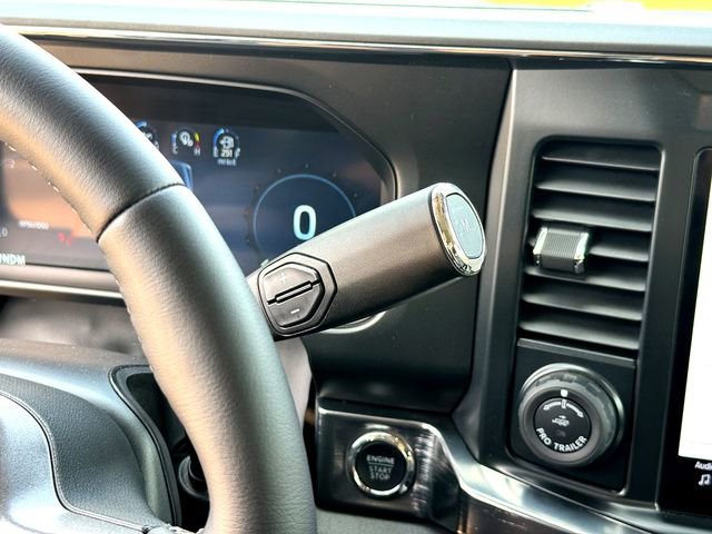 Certified 2025 Ford F250 Lariat w/ Lariat Ultimate Package AWD/4WD image 18