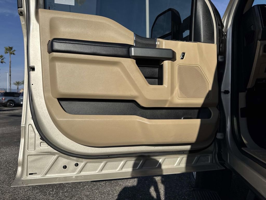 Certified 2017 Ford F250 XLT w/ XLT Value Package image 18