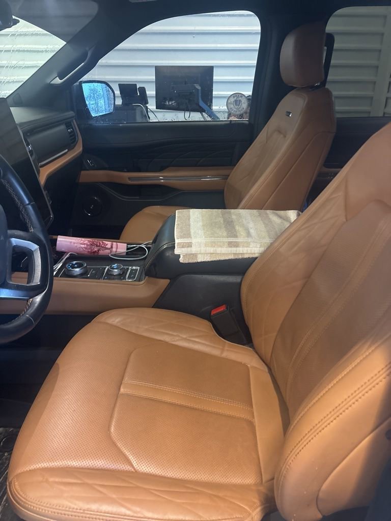 Certified 2024 Ford Expedition Max Platinum AWD/4WD image 6