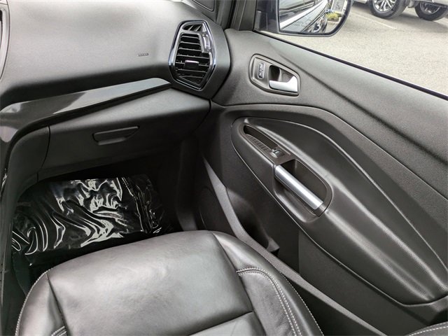 Certified 2019 Ford Escape Titanium image 17