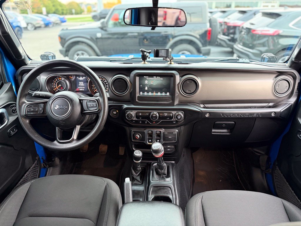 Used 2022 Jeep Wrangler Sport AWD/4WD image 2