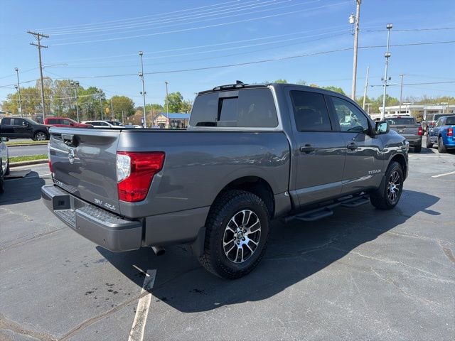 Used 2022 Nissan Titan SV image 5