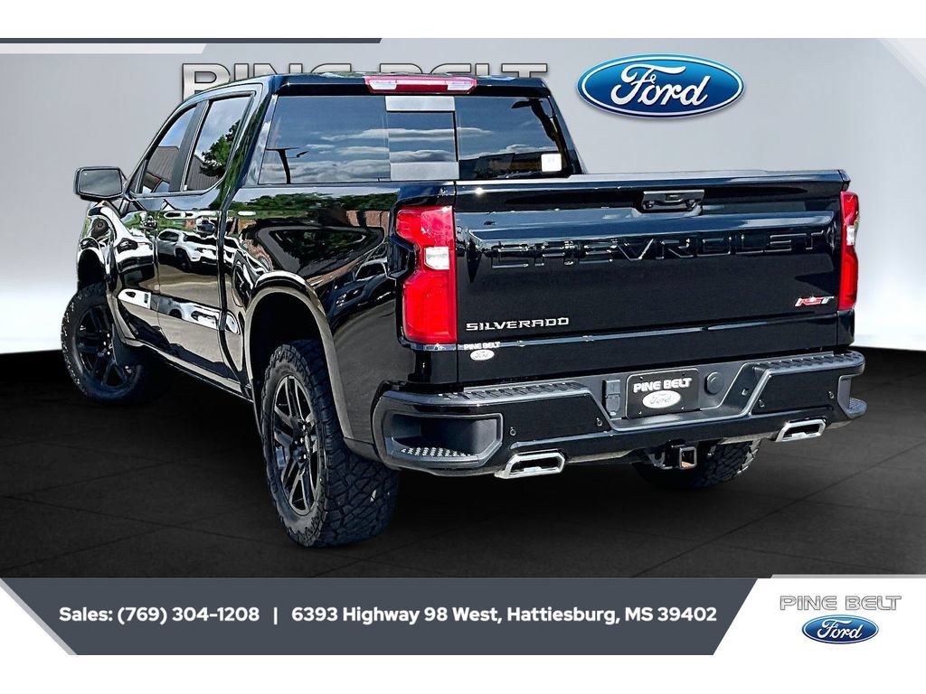 Used 2025 Chevrolet Silverado 1500 RST w/ Convenience Package II AWD/4WD image 2
