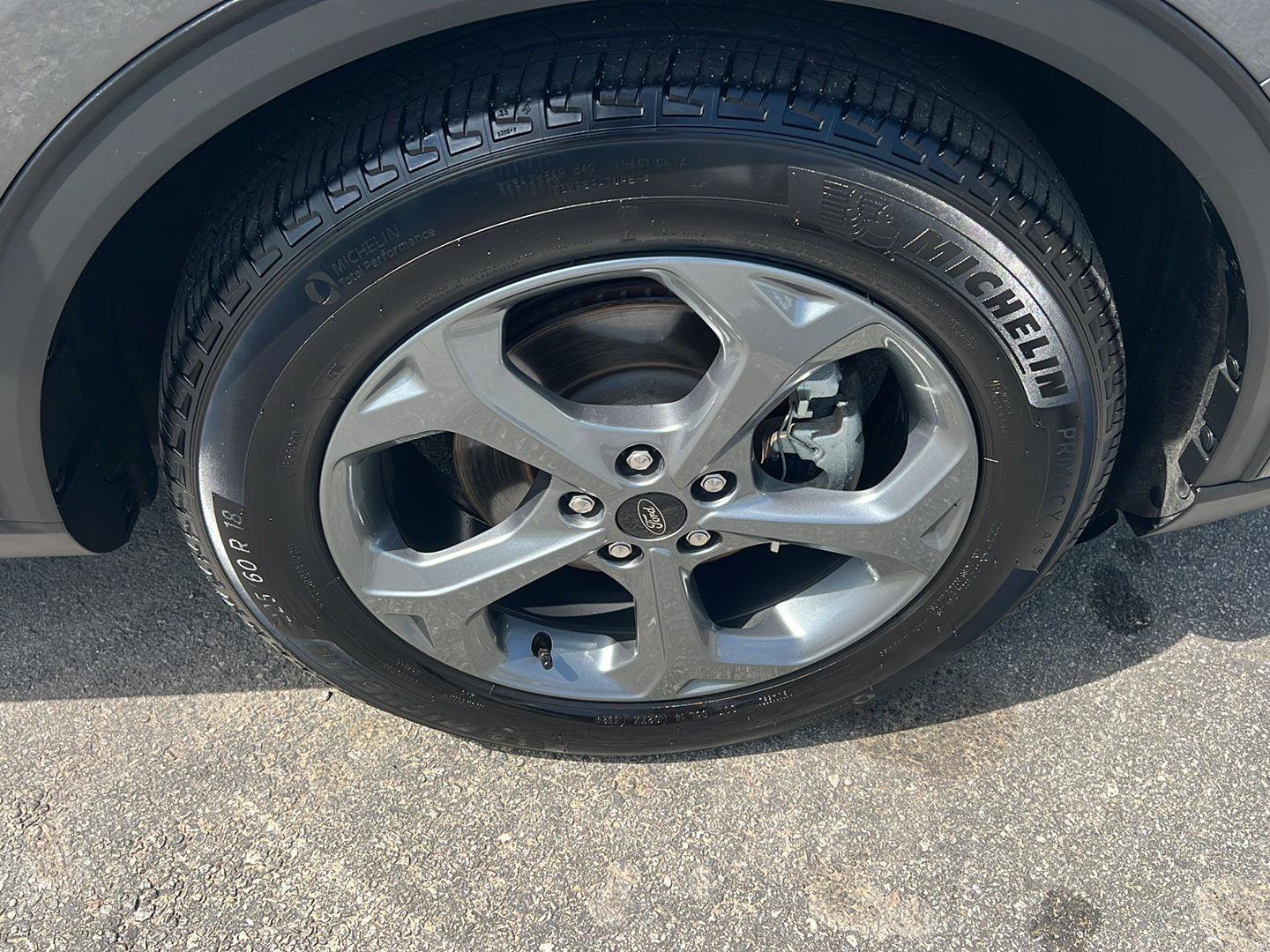 Certified 2025 Ford Escape ST-Line w/ Tech Pack #1 FWD image 38