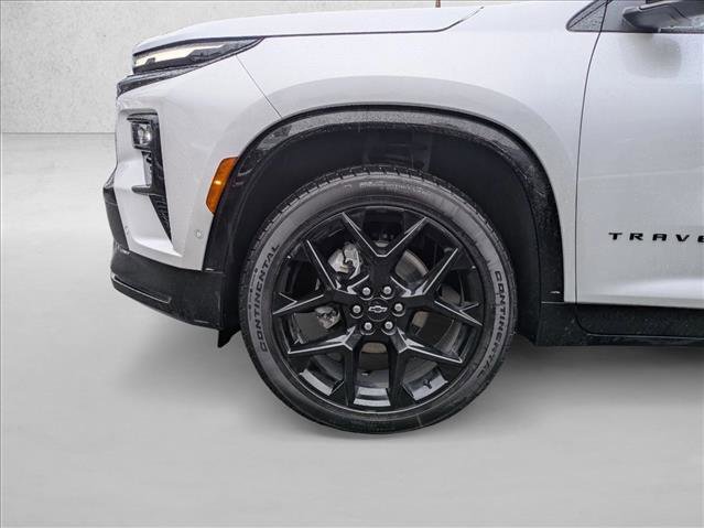 Used 2025 Chevrolet Traverse RS image 26