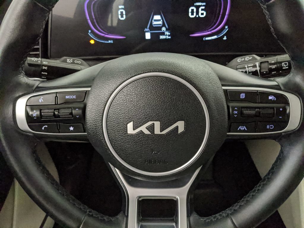 Used 2024 Kia Sportage EX FWD image 11