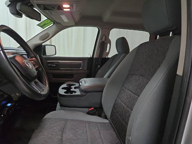 Used 2019 RAM 1500 Classic SLT w/ Luxury Group AWD/4WD image 6