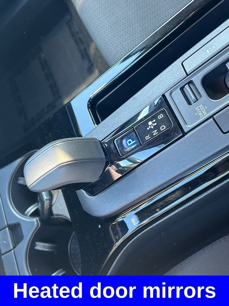 Used 2024 Toyota Prius LE FWD image 13