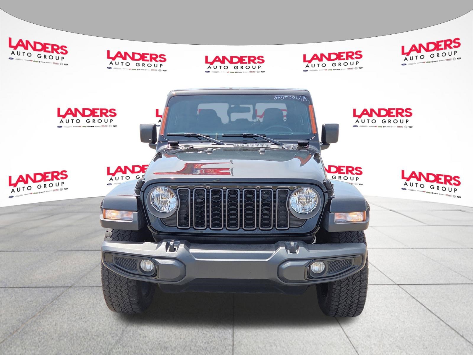 Used 2024 Jeep Gladiator Sport AWD/4WD image 8