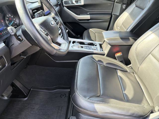 Certified 2022 Ford Explorer XLT w/ Equipment Group 202A image 34