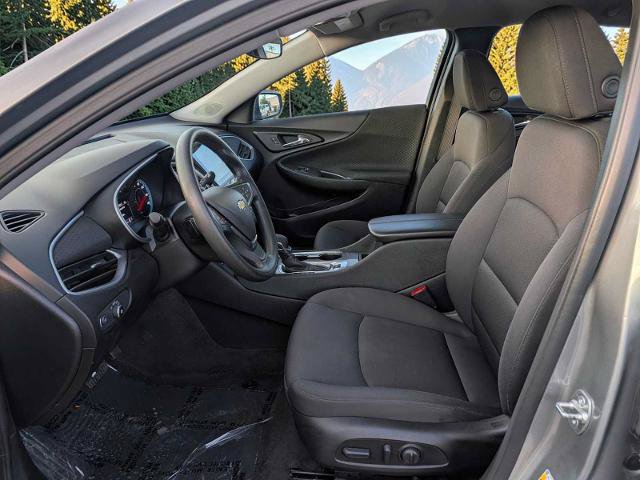 Used 2025 Chevrolet Malibu LT FWD image 14