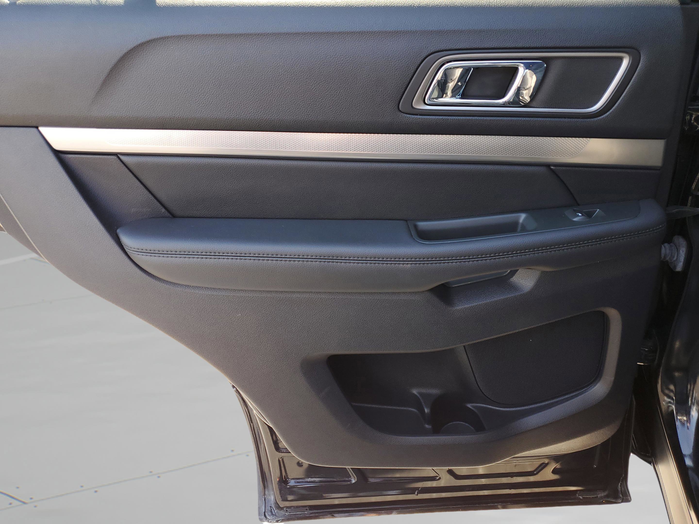 Certified 2019 Ford Explorer XLT w/ Equipment Group 201A FWD image 14