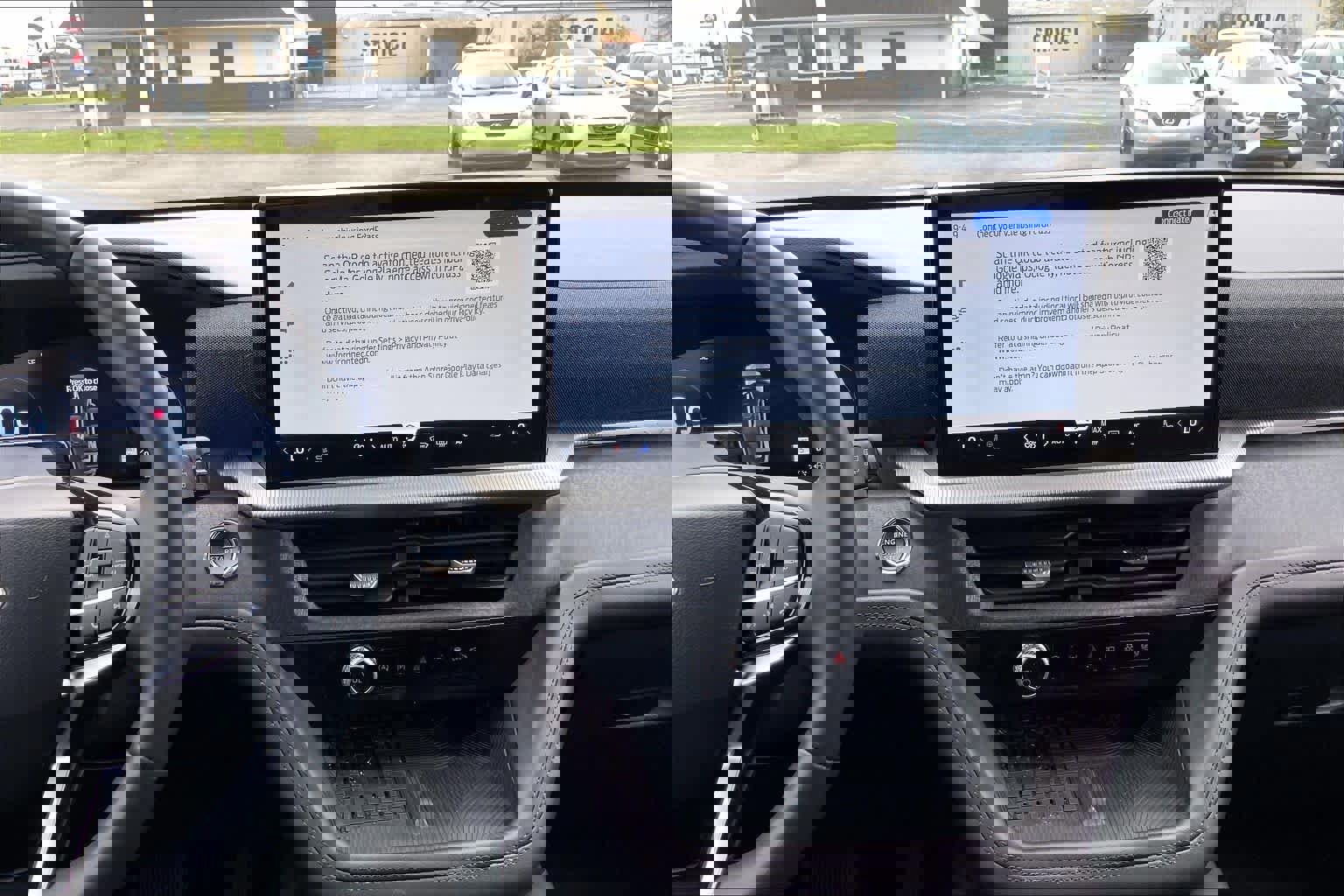 Certified 2025 Ford Explorer Platinum AWD/4WD image 9