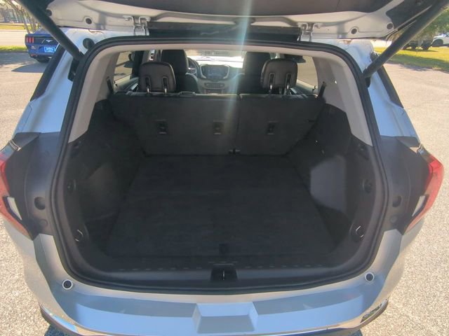 Used 2020 GMC Terrain SLT w/ Preferred Package FWD image 14