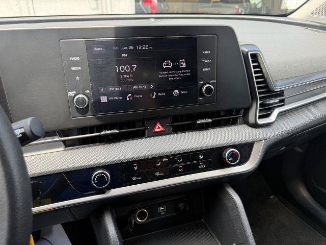 Used 2025 Kia Sportage LX FWD image 4