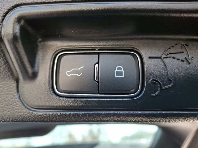 Certified 2022 Ford Explorer XLT w/ Equipment Group 202A AWD/4WD image 29