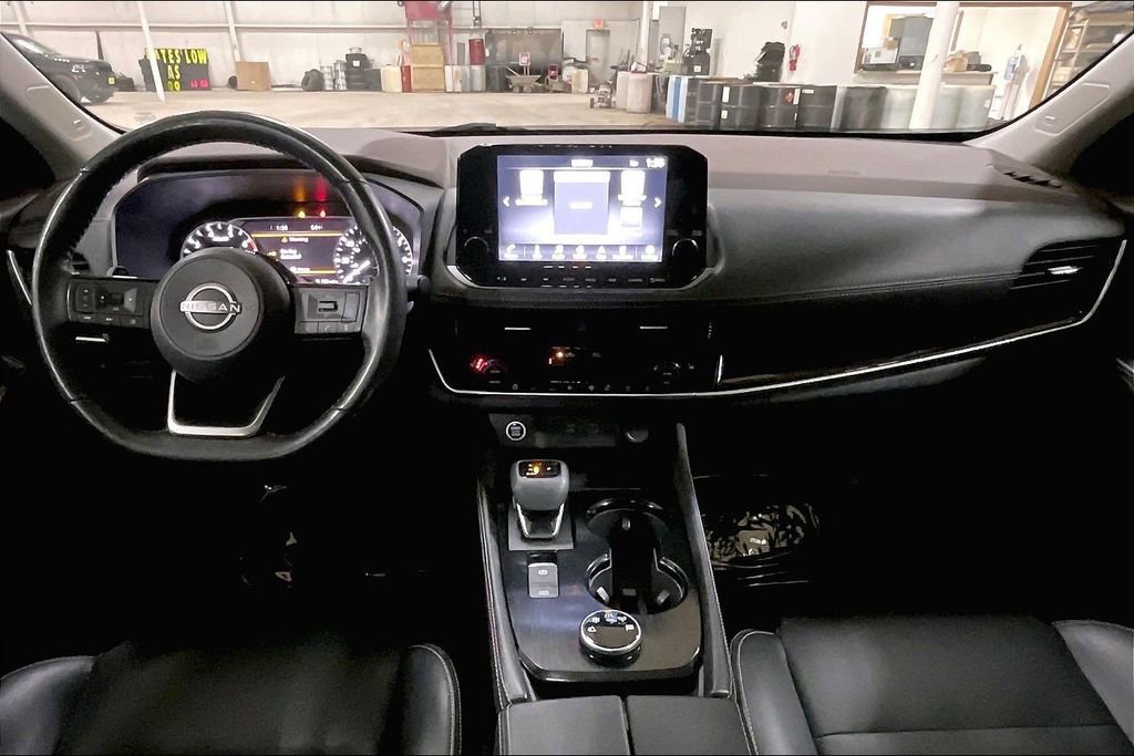 Used 2023 Nissan Rogue SL w/ SL Premium Package image 14